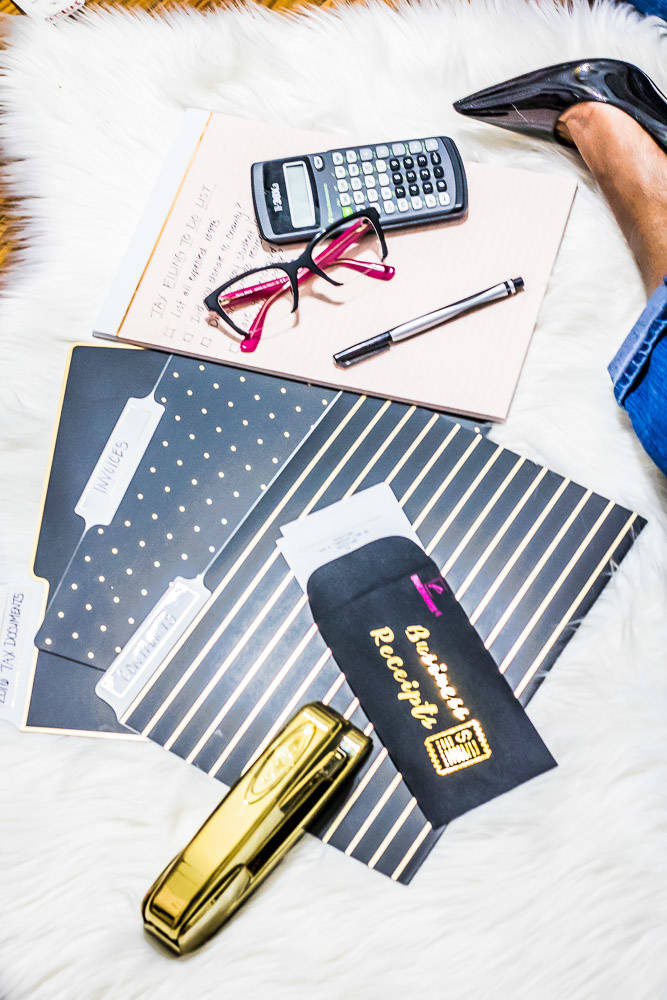 How to Stay Organized All Year Long for Tax Season www.livebrokeonpurpose.com